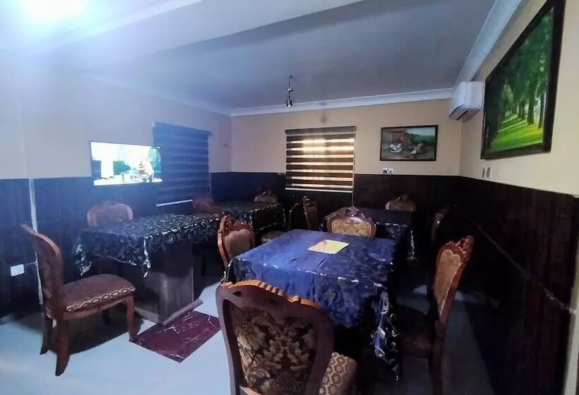هتل Pameec Luxury Suites Utako