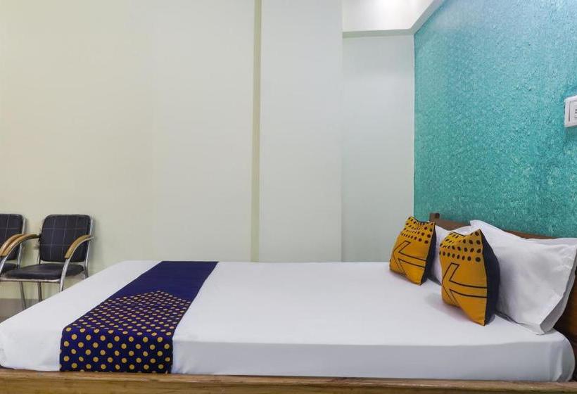 호텔 Spot On 76535 Sneh