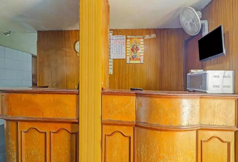 ホテル Spot On Gayatri Lodge Near Snow World