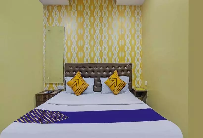 ホテル Spot On Gayatri Lodge Near Snow World