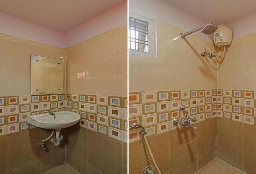 בית מלון כפרי Spot On Gayatri Lodge Near Snow World