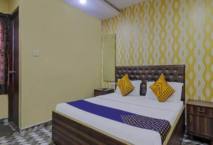 ホテル Spot On Gayatri Lodge Near Snow World