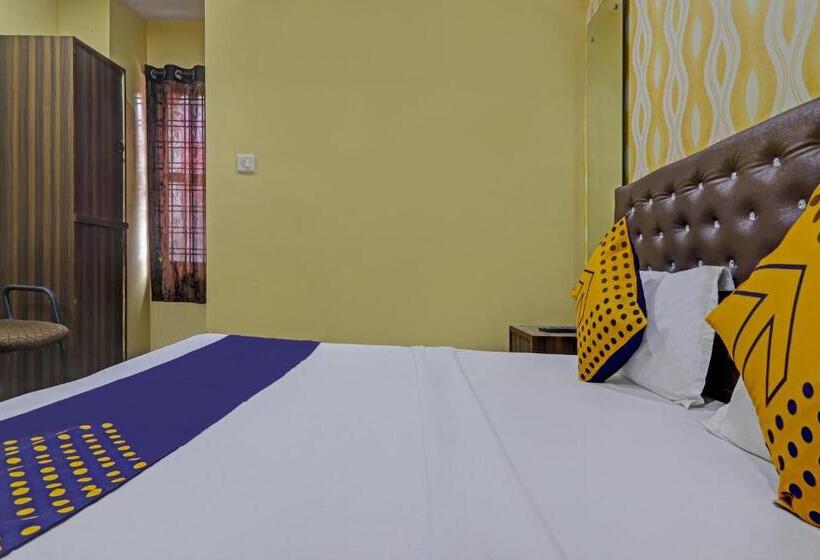 בית מלון כפרי Spot On Gayatri Lodge Near Snow World