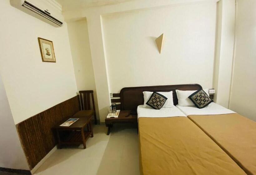 בית מלון כפרי The Galaxy