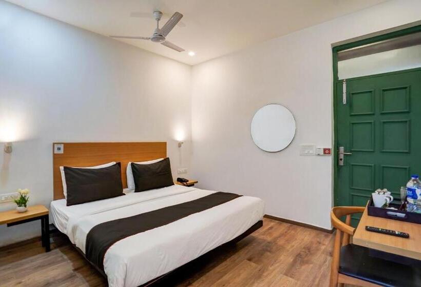 ホテル Townhouse Vero Near World Mark Mall