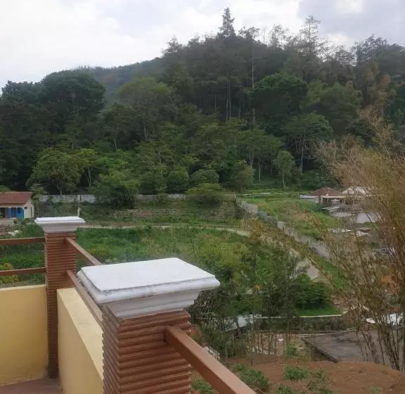 Majatalo Villa Bugenville Songgoriti