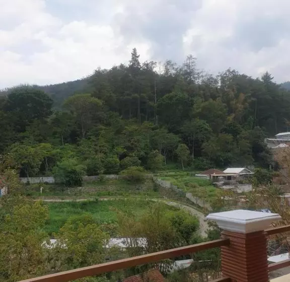 Majatalo Villa Bugenville Songgoriti