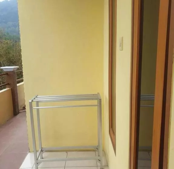 Majatalo Villa Bugenville Songgoriti