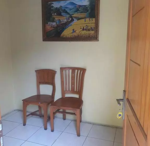 Majatalo Villa Bugenville Songgoriti