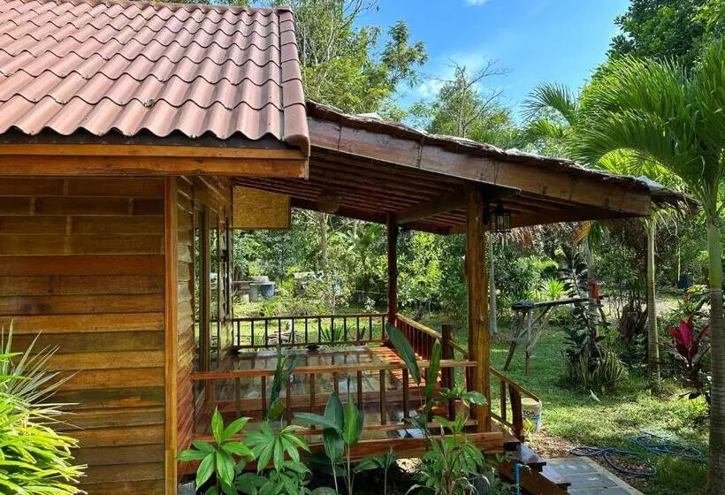 Koh Jum Bungalow & Hostel