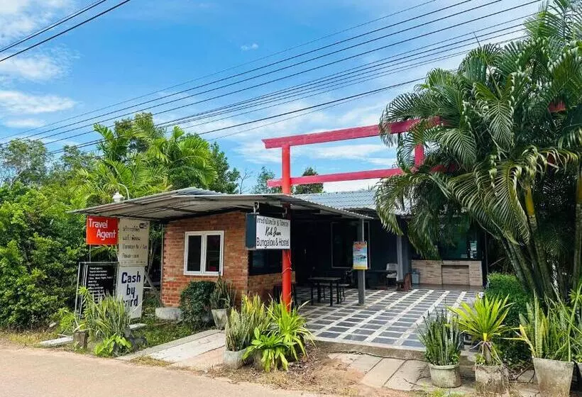 Koh Jum Bungalow & Hostel
