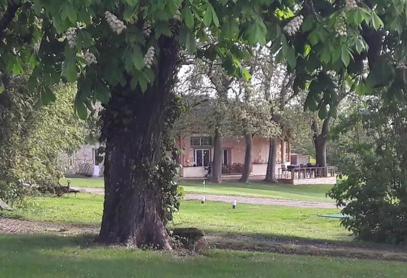 Aamiaismajoitus (B&B) Golf De Teynac