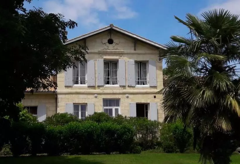 Aamiaismajoitus (B&B) Golf De Teynac