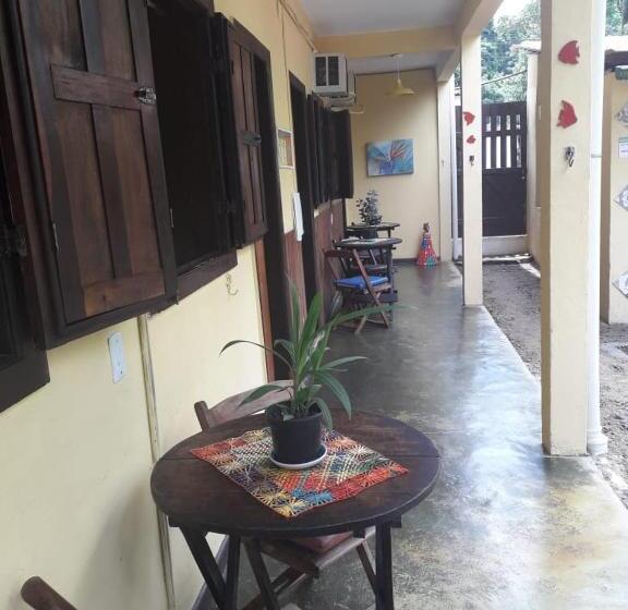 تختخواب و صبحانه Pousada Lua Nova