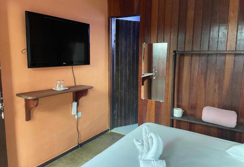 تختخواب و صبحانه Pousada Lua Nova