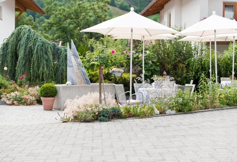 Burgus - Design Suites & Apartments