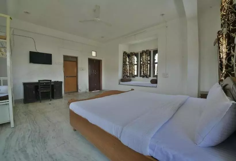Hotelli Spot On Palace Anjali