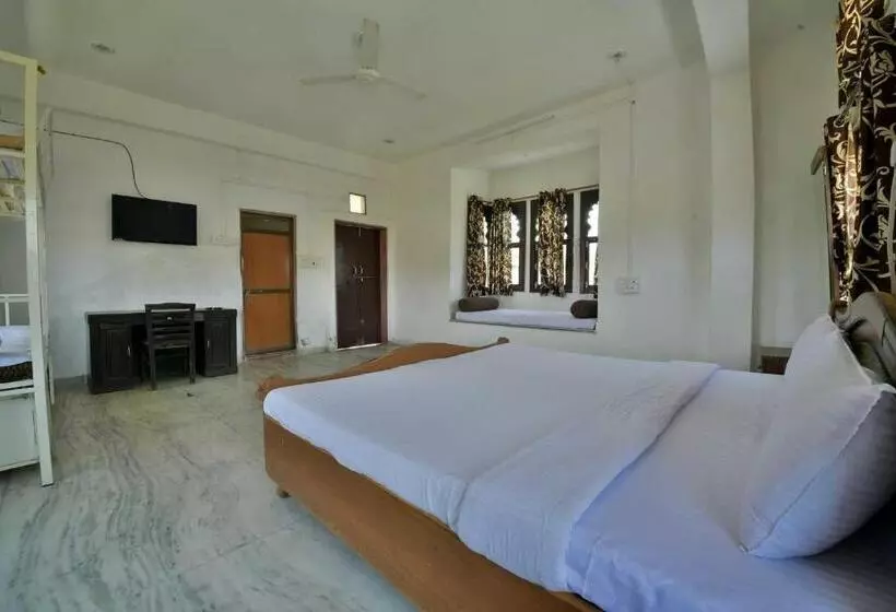 Hotelli Spot On Palace Anjali