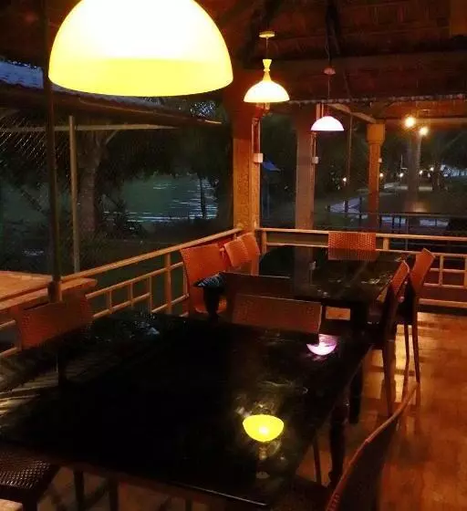 Lake N River Resort Munroe Island