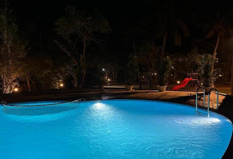 Lake N River Resort Munroe Island