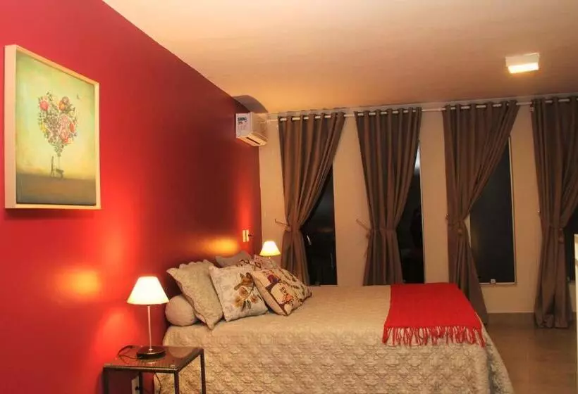 Majatalo Pousada Casa Das Flores