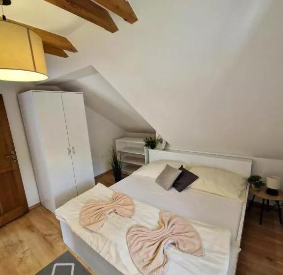 Lomakeskus Chaty A Apartmány Kúria Na Táľoch, Tále   Chopok Juh