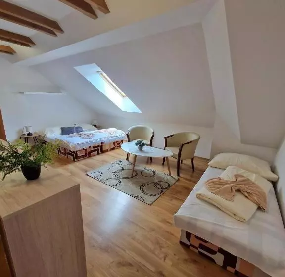 Lomakeskus Chaty A Apartmány Kúria Na Táľoch, Tále   Chopok Juh