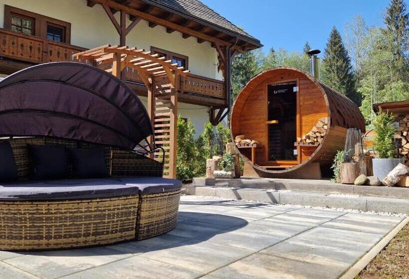 リゾートホテル Chaty A Apartmány Kúria Na Táľoch, Tále   Chopok Juh