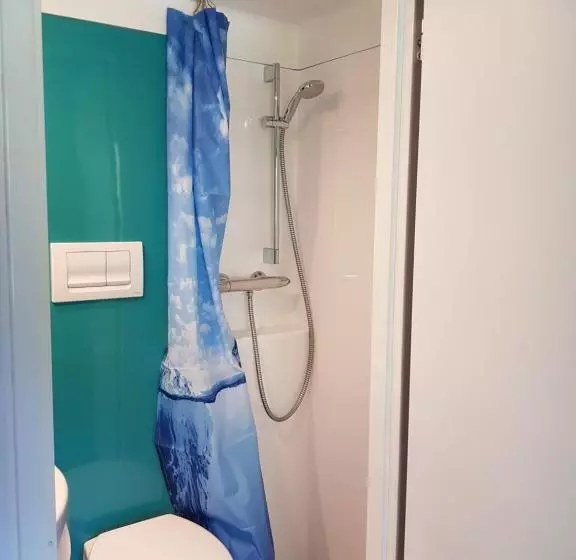 Tattoo Pension Mit Restaurant Und Tattoo Studio