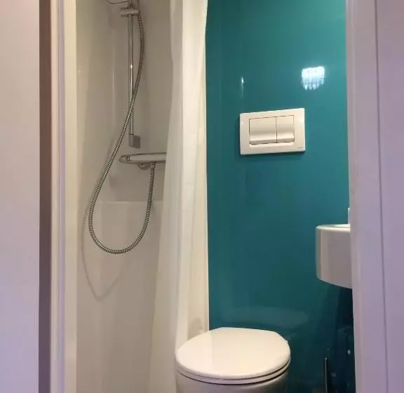 Tattoo Pension Mit Restaurant Und Tattoo Studio