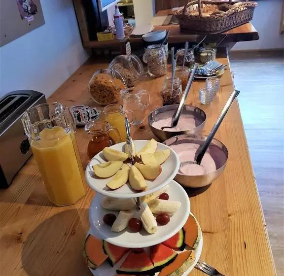 Tattoo Pension Mit Restaurant Und Tattoo Studio