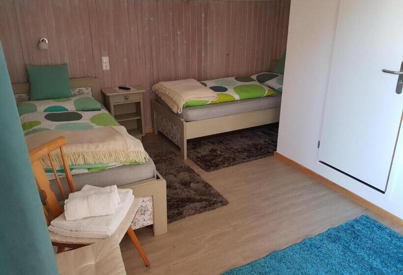 Tattoo Pension Mit Restaurant Und Tattoo Studio