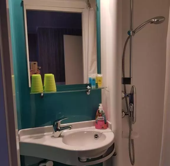 Tattoo Pension Mit Restaurant Und Tattoo Studio