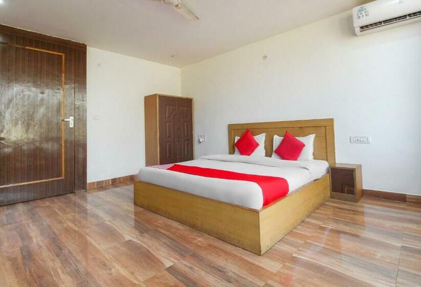 فندق Oyo 66083 Rama International