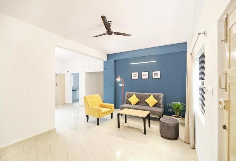 Отель Silverkey Executive Stays 24047 Airport