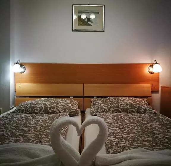 Majatalo Rooms Aračić