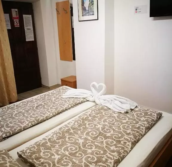 Majatalo Rooms Aračić