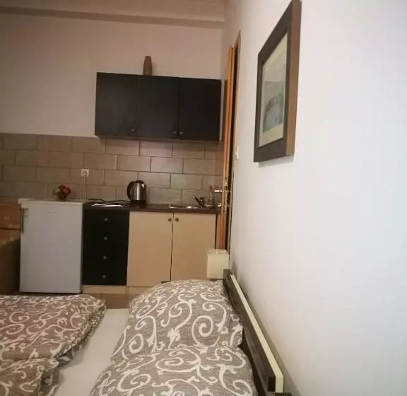 Majatalo Rooms Aračić