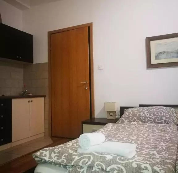 Majatalo Rooms Aračić