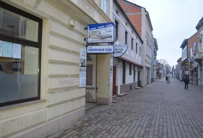 Majatalo Rooms Aračić