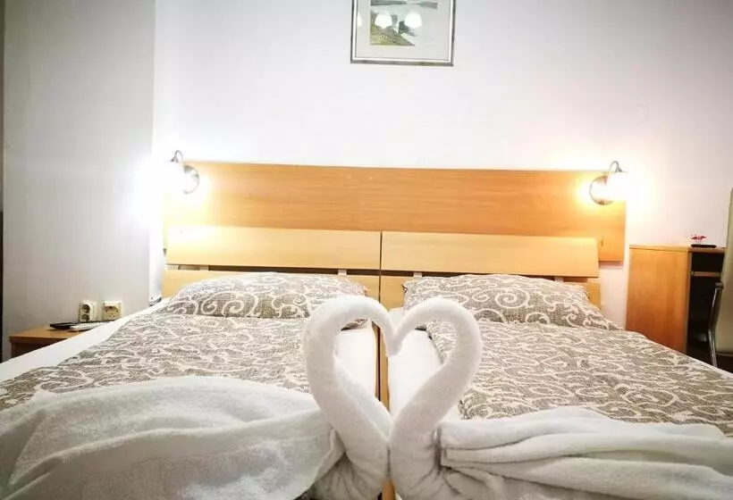 Majatalo Rooms Aračić