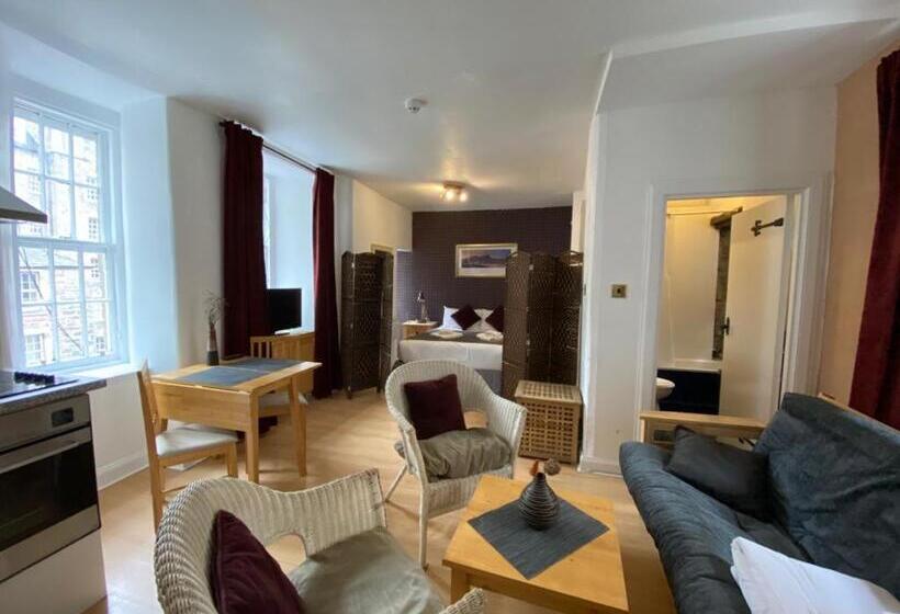 Royal Mile Suites By The Castle