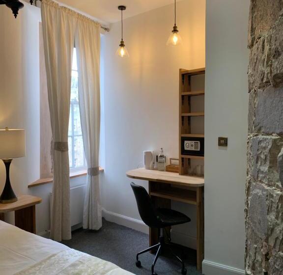 Royal Mile Suites By The Castle