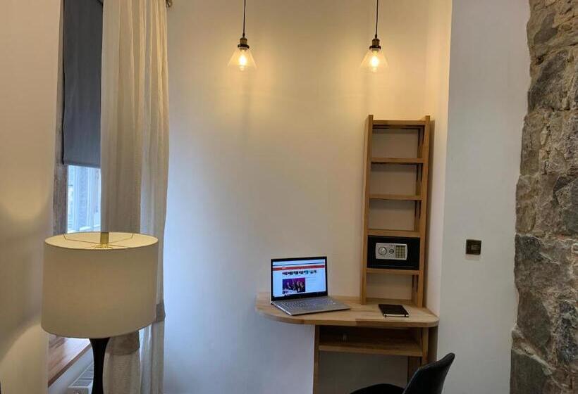 Royal Mile Suites By The Castle