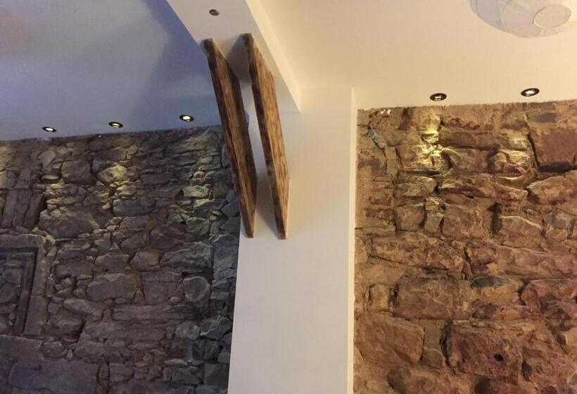 Royal Mile Suites By The Castle