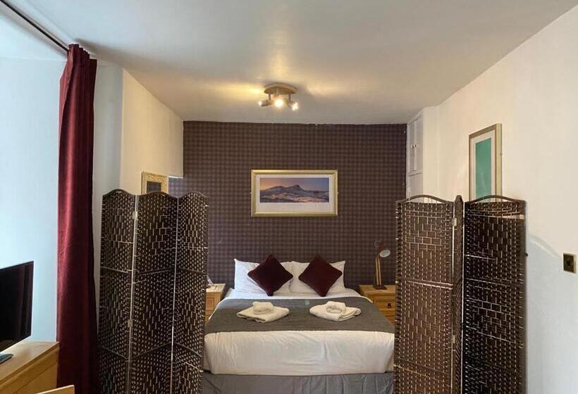 Royal Mile Suites By The Castle