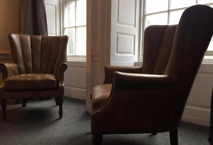 Royal Mile Suites By The Castle