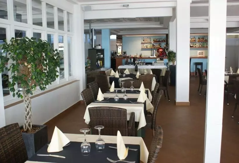 Apartamentos Vistamar