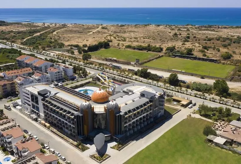 Arnor De Luxe Hotel & Spa