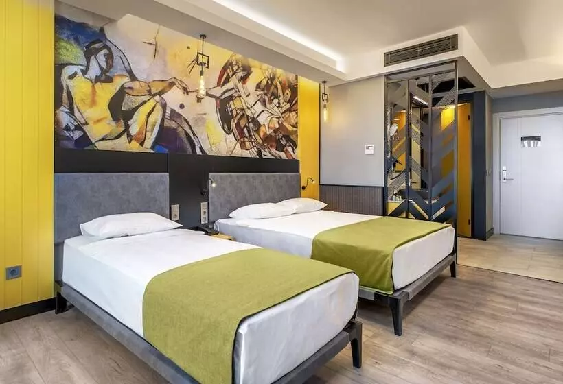 Arnor De Luxe Hotel & Spa